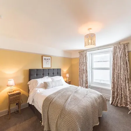 Pass The Keys Cosy Nestled In The Center Of Holiday home Ulverston